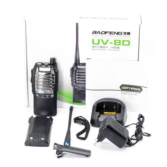 Talkcomm Black UV-8D Walkie Talkie with Earphone (Pack of 1)