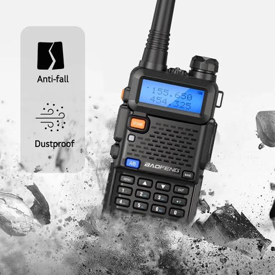 Talkcomm Black UV5R Two Ways Radio 5 Km Range Walkie Talkie with Earphone (Pack Of 1 )