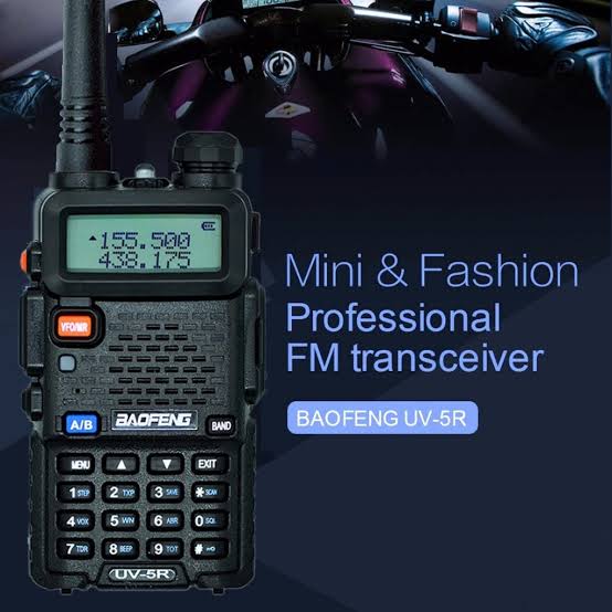 Talkcomm Black UV5R Two Ways Radio 5 Km Range Walkie Talkie with Earphone (Pack Of 1 )