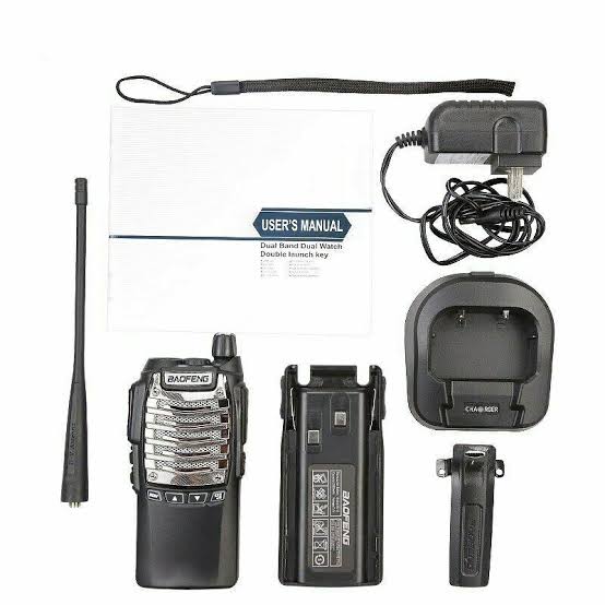 Talkcomm Black UV-8D Walkie Talkie with Earphone (Pack of 1)